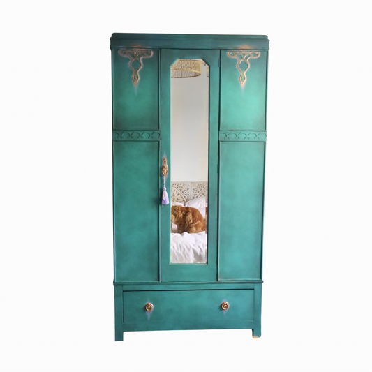 SISTERHOOD FURNITURE (19)