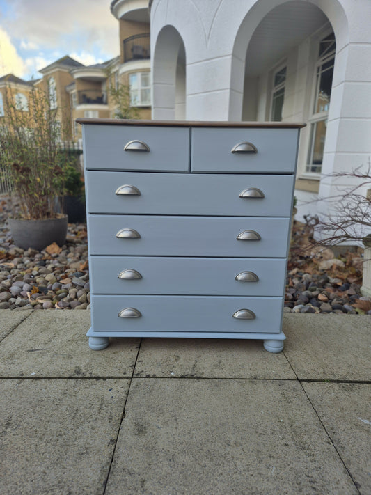 Beautiful chest of drawers