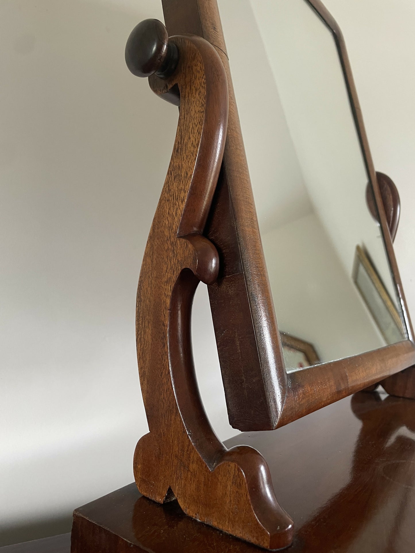 An Antique Victorian mahogany table top mirror