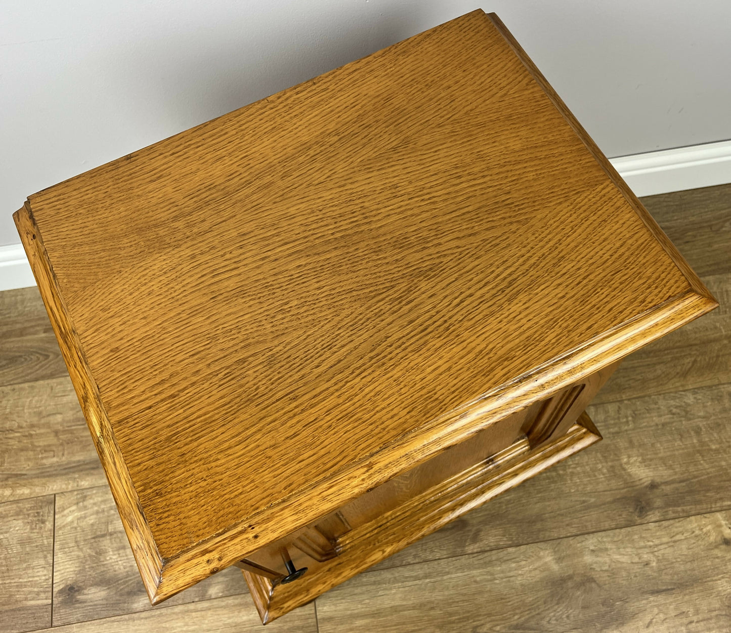 Pair of Bedside Tables Vintage French Style Nightstands Carved Cabinets LOT 6215
