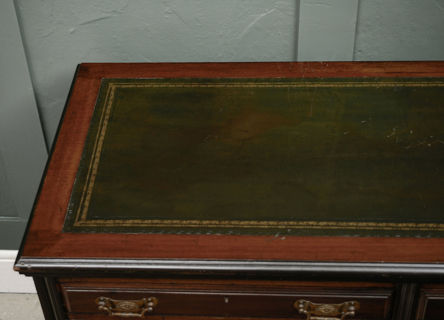 Victorian Mahogany Writing Desk - Kneehole Desk with Green Leather