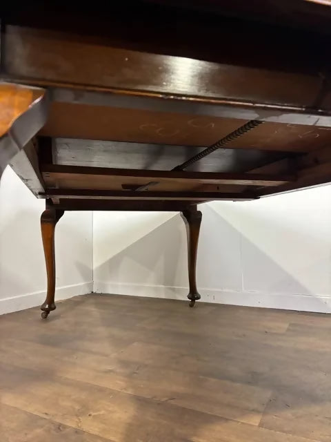 Edwardian Mahogany Wind-Out Extending Dining Table