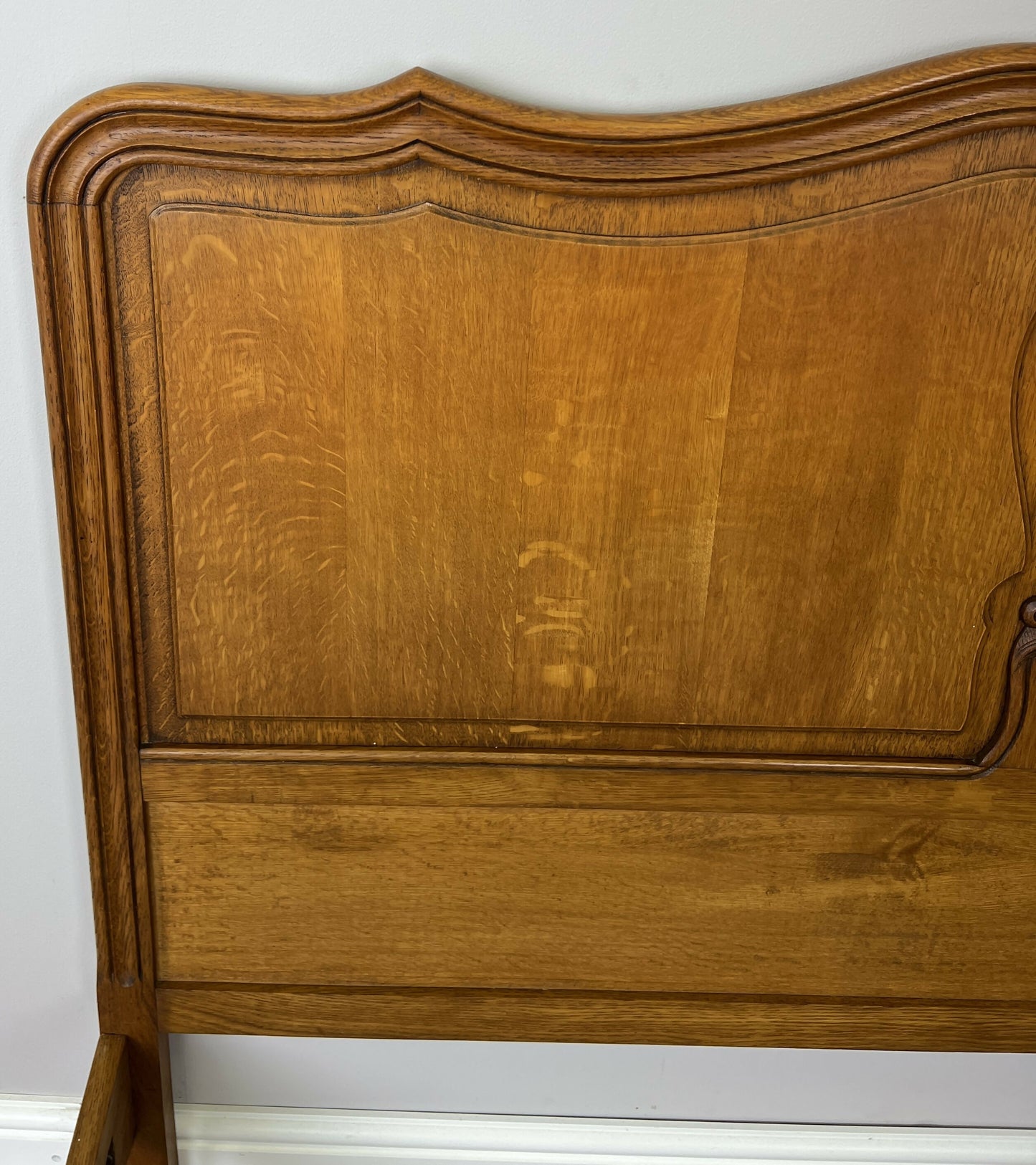 Bed Vintage French Louis XVI Oak Double Bed Frame Carved Headboard LOT 6373