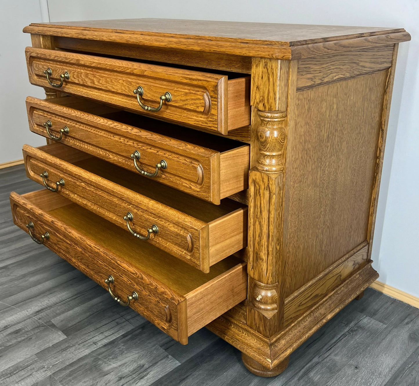 Vintage Chest of Drawers French Style Sideboard Carved Cabinet LOT 2939