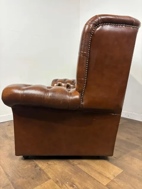 Vintage Brown Leather Button Back Chesterfield Two-Seater Settee