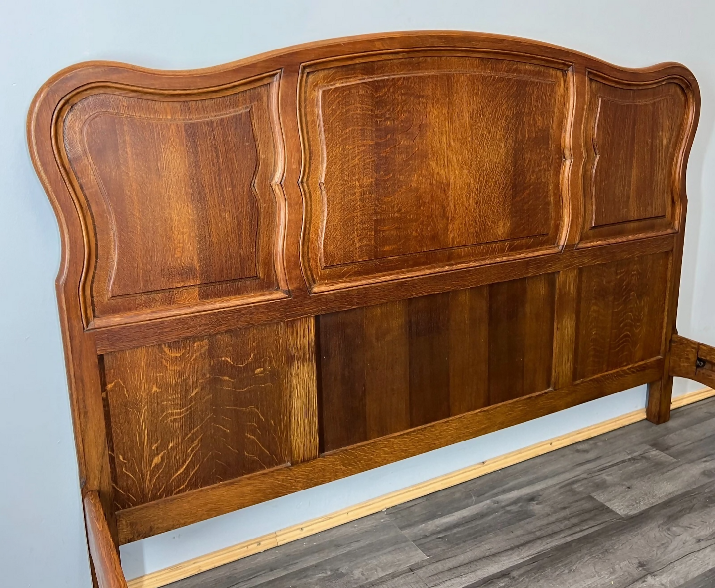Bed Vintage French Louis XVI Oak Double Bed Frame Carved Headboard LOT 3793