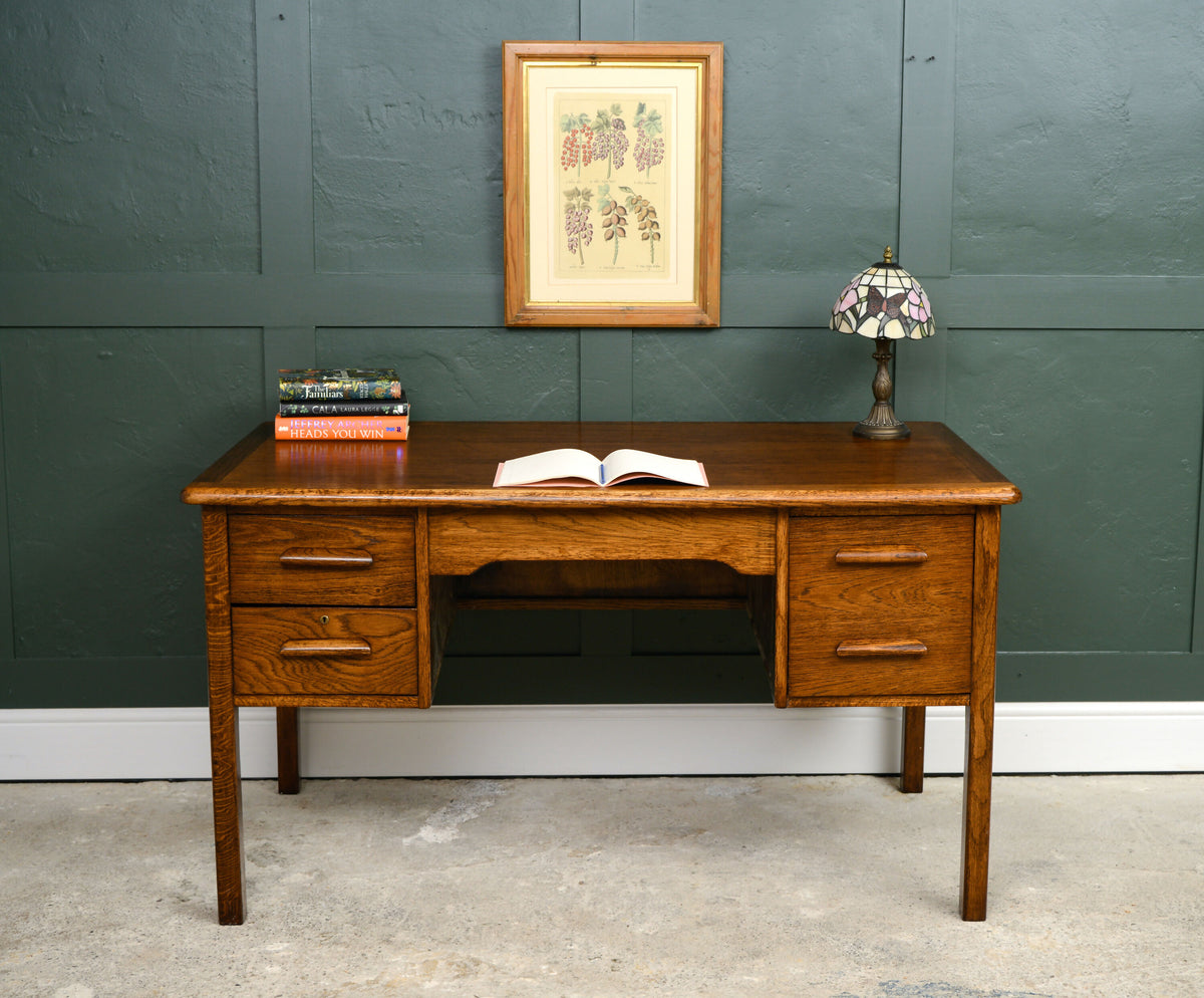 Mid Century Oak Desk - Teachers Desk - 1950s -1960s