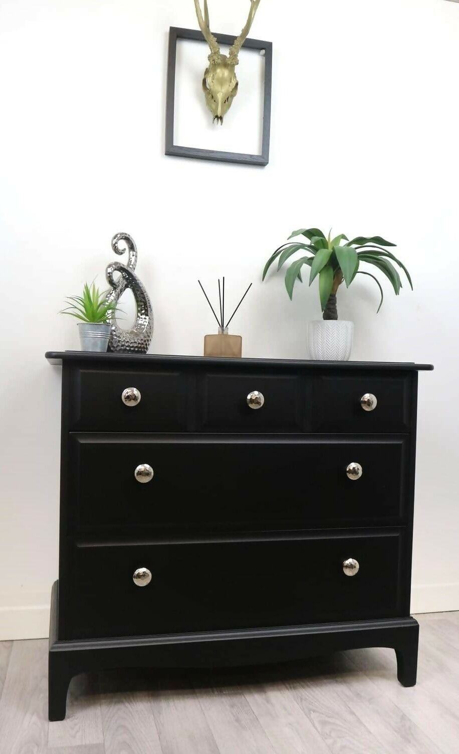 Stag Minstrel Chest Of 5 Drawers In Black