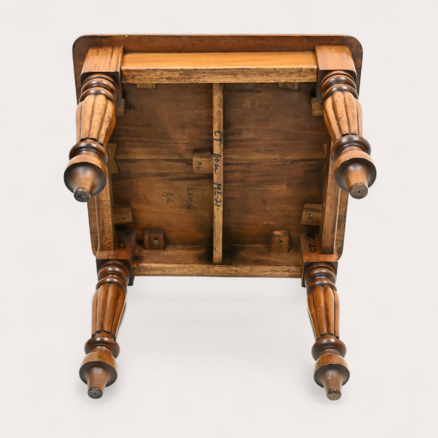 Square Mahogany Coffee Table Victorian Style 60cm x 60cm x 51cm FREE UK Delivery. SBR10617/2406E