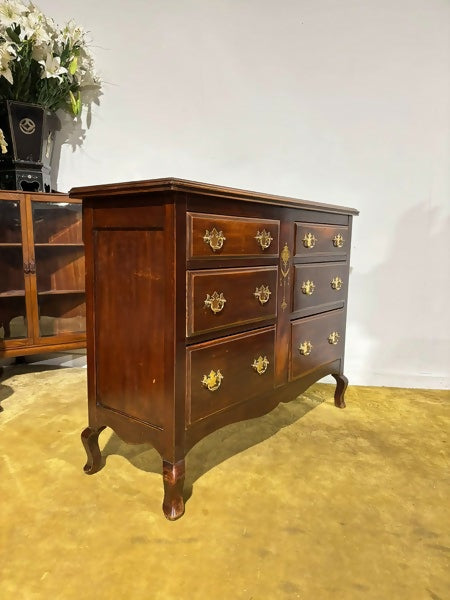 large_mahogany-sideboard-with-brass-escutcheons-sku11594019_0 (6)