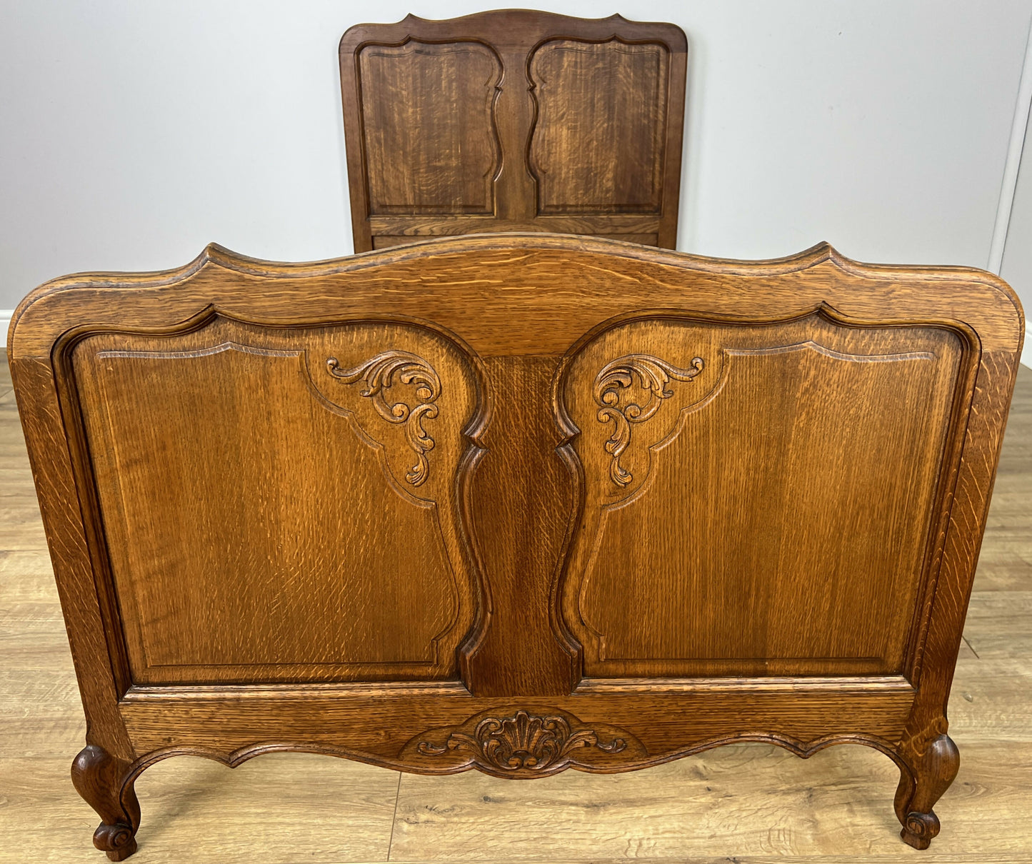 Bed Vintage French Louis XVI Oak Single Bed Frame Carved Headboard LOT 6389