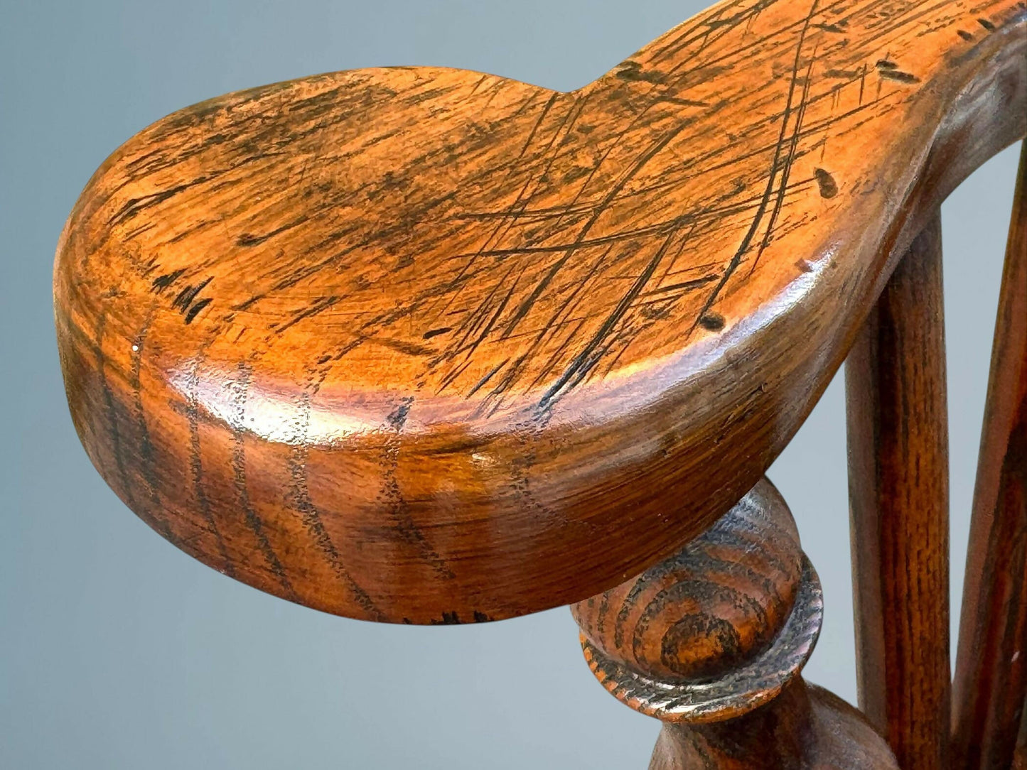 Elm Comb Back Windsor Chair