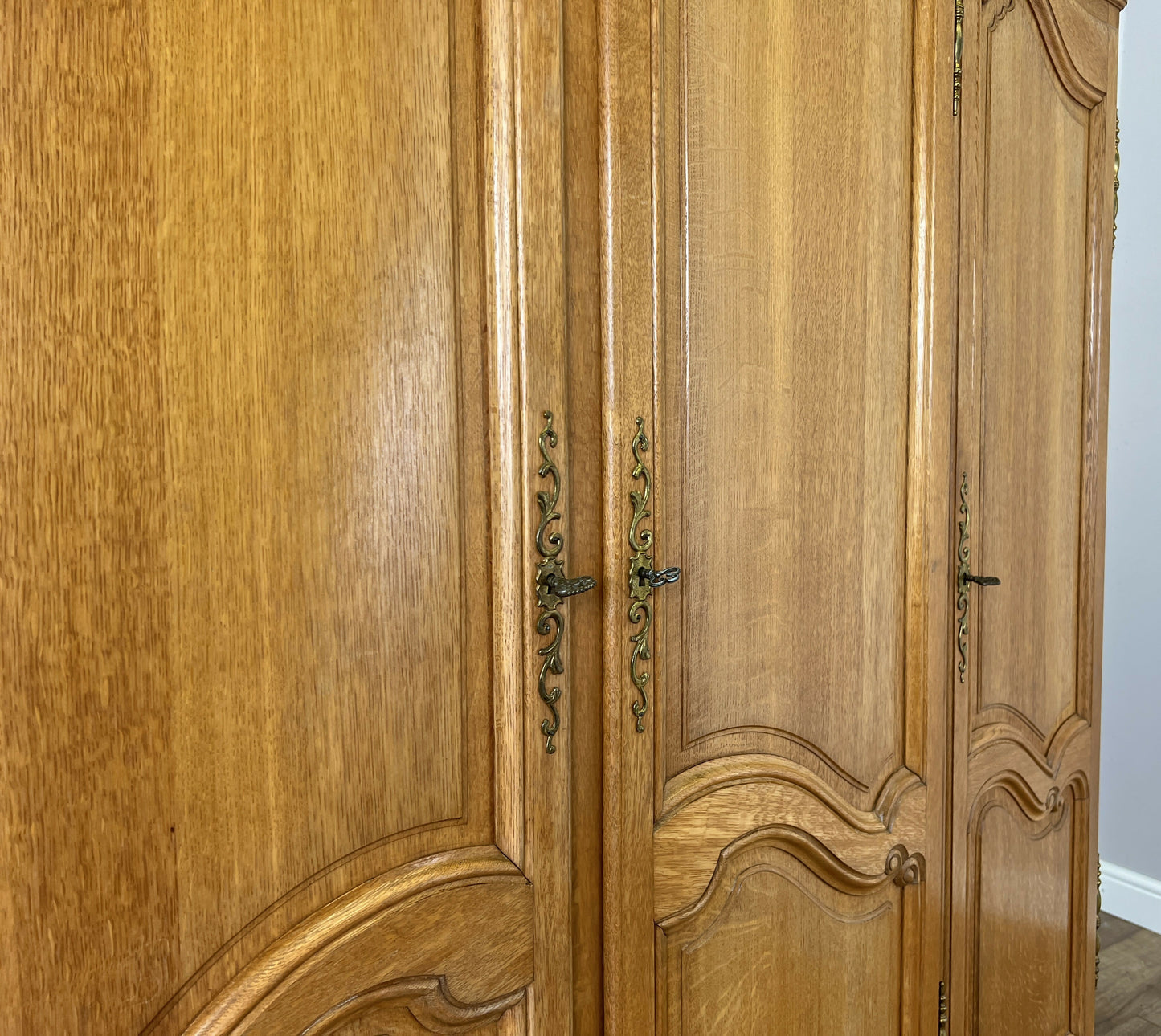 Wardrobe Vintage French Louis XVI Style Oak Four Door Carved Armoire LOT 6385
