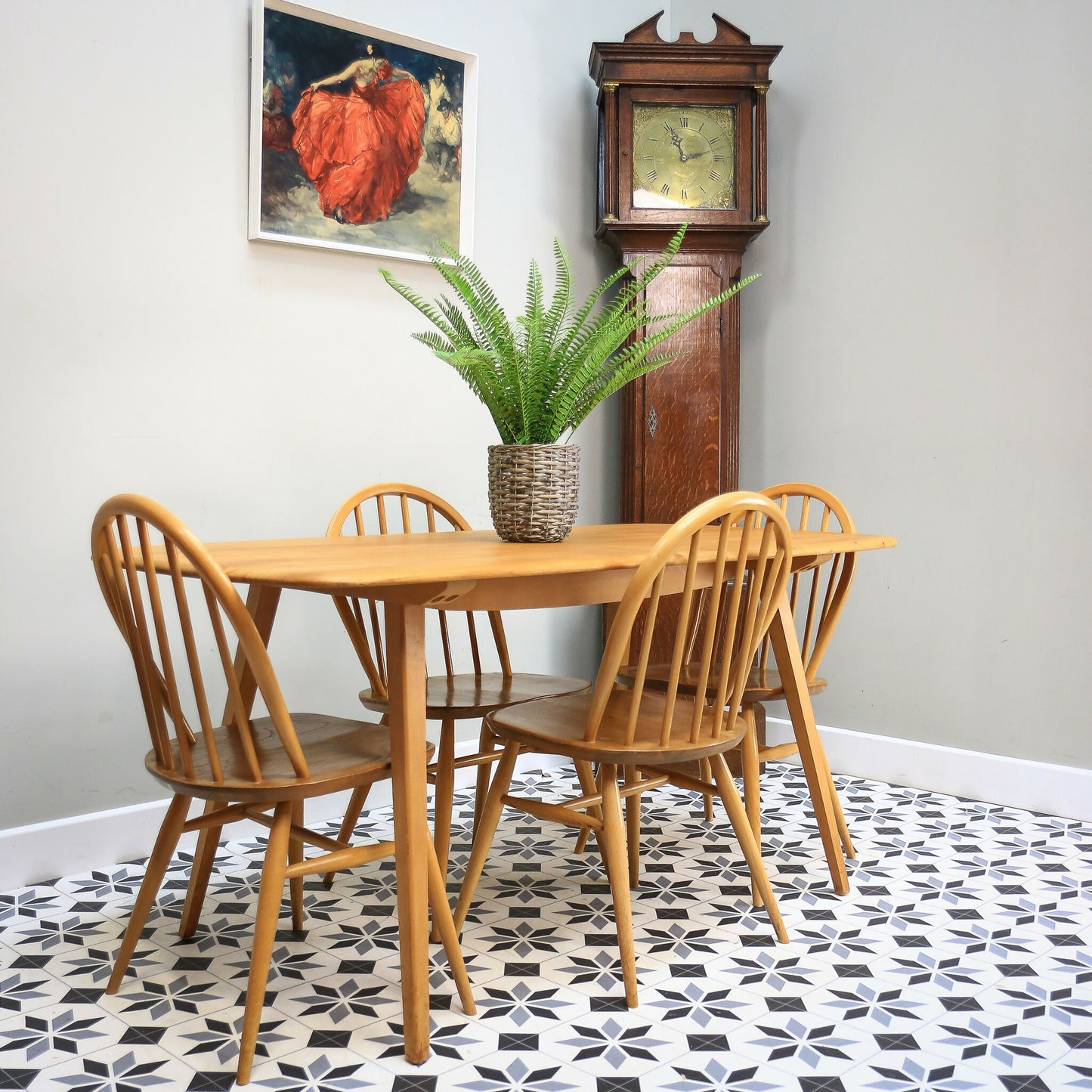 Four Ercol Windsor 370 Dining Chairs with 382 Elm Plank Dining Table