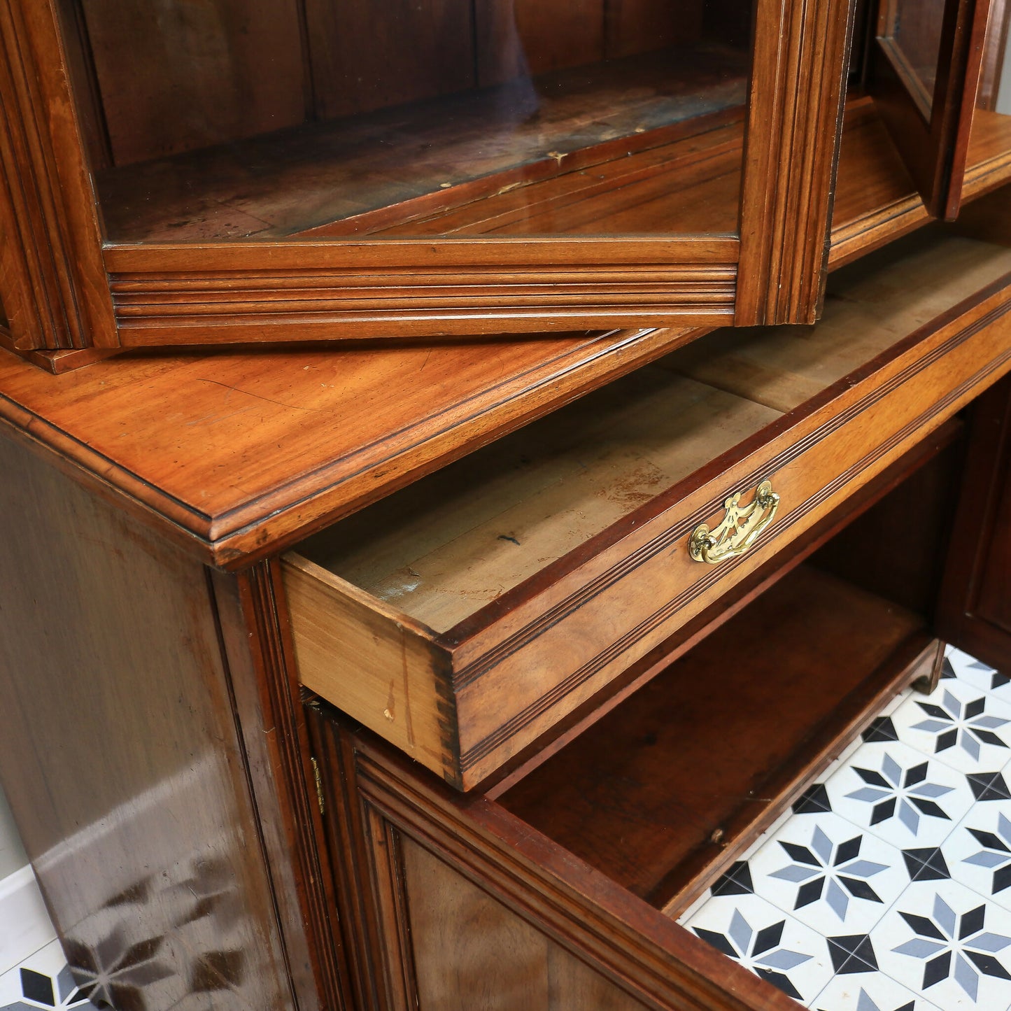 Victorian Mahogany Glazed Bookcase Kitchen Cupboard Display Cabinet