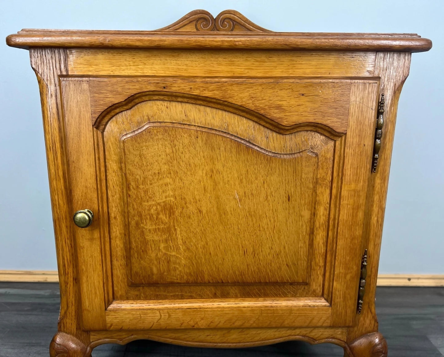 Pair of Bedside Tables Vintage French Louis Oak Cabinets Nightstands LOT 3519
