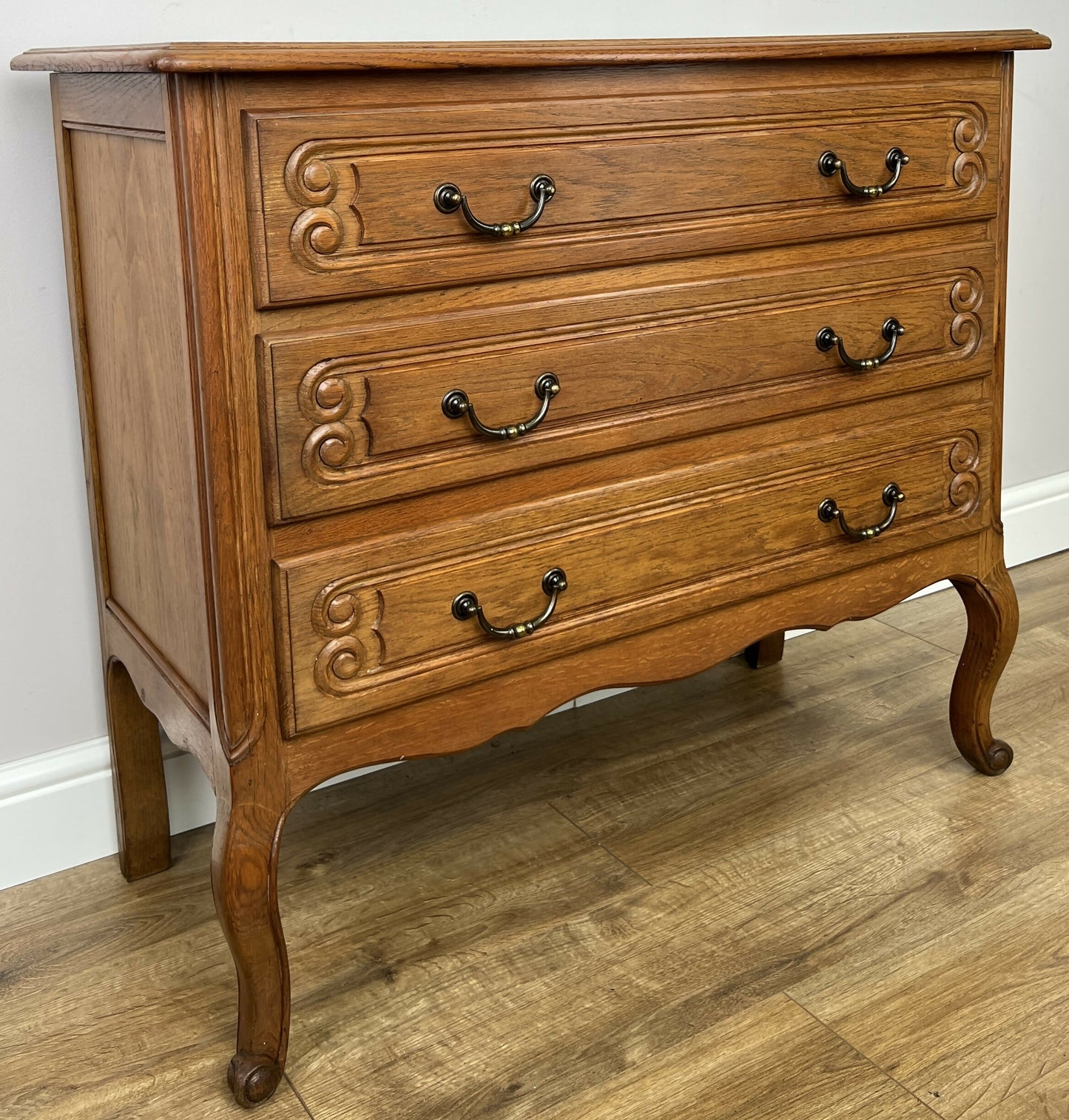 Chest of Drawers Vintage French Louis Oak 3 Drawers Carved Cabinet LOT 6250