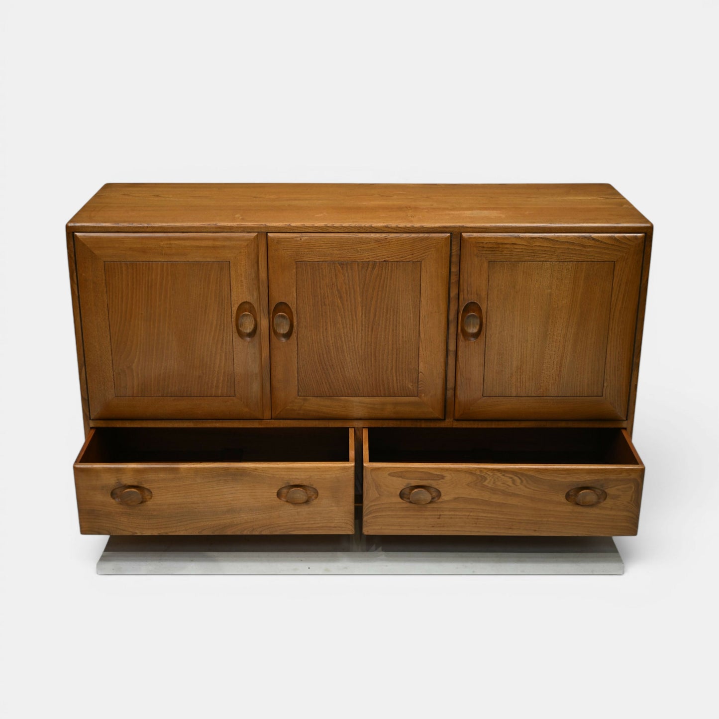Ercol Windsor Sideboard Model Number 468 Natural Waxed Finish FREE UK Delivery