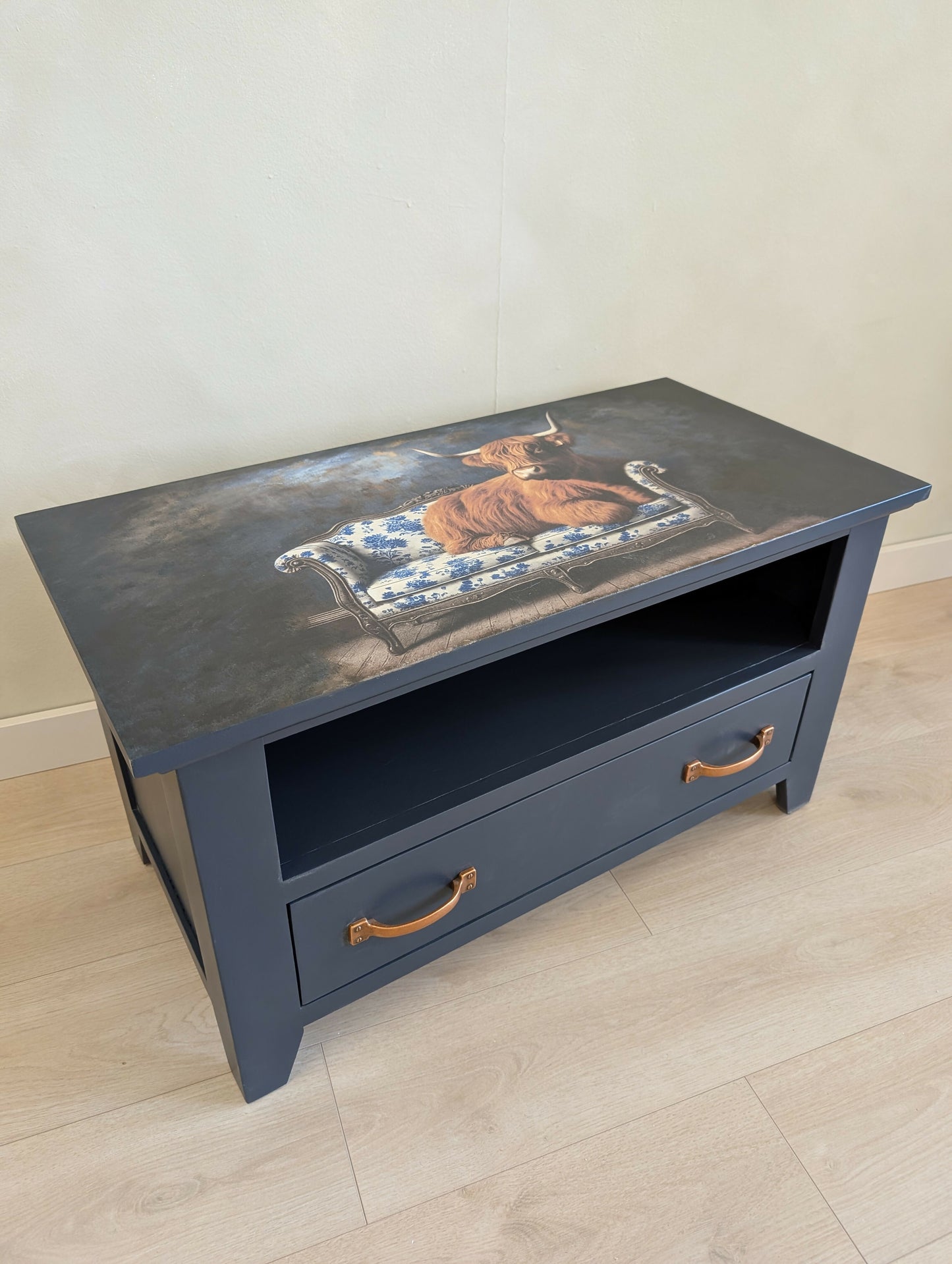 Solid Oak Console/TV Unit Hand-Painted Deep Blue with Highland Cow