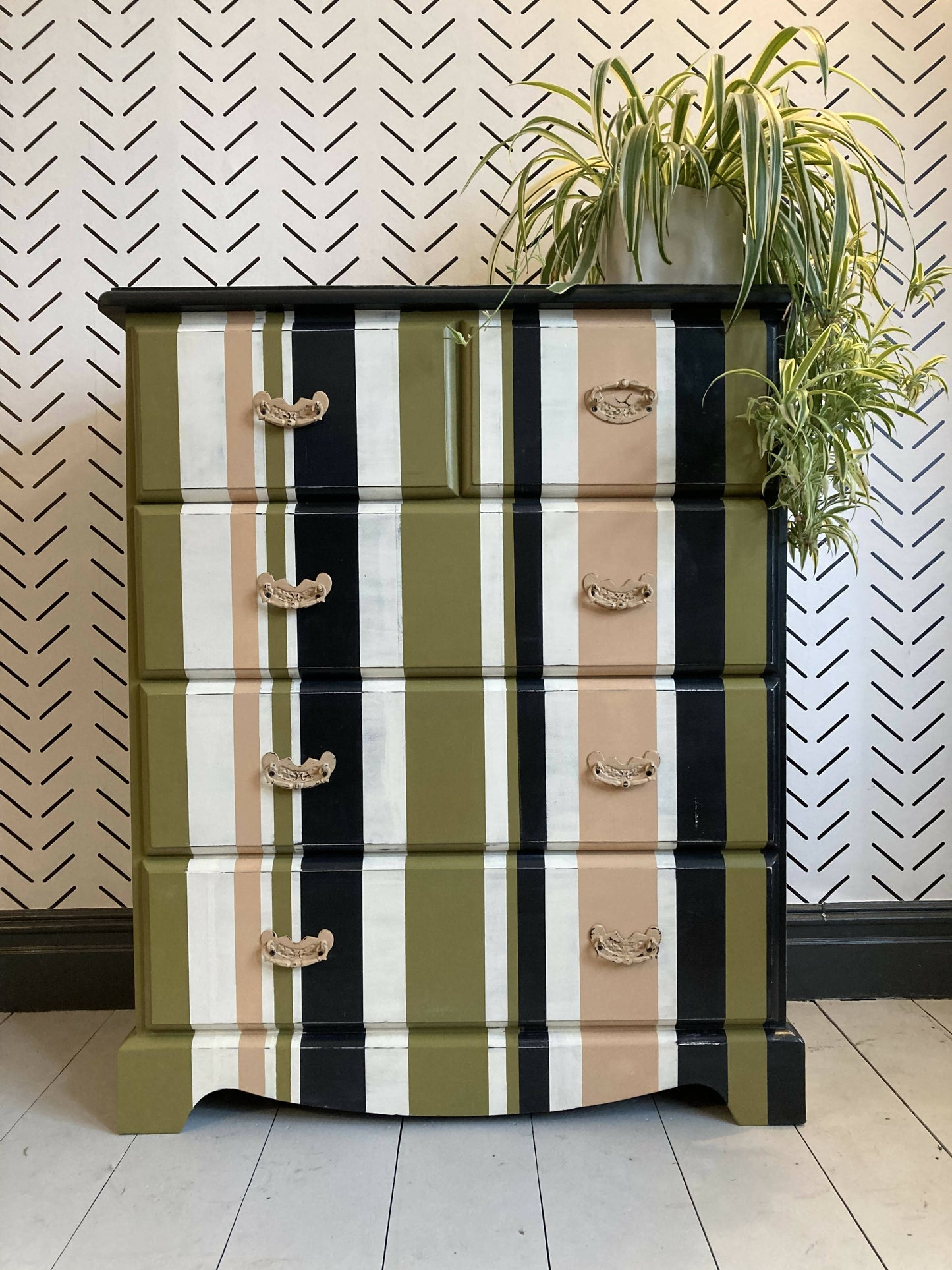 Vintage Striped chest of drawers