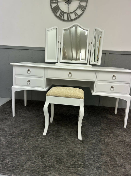 Stag dressing table