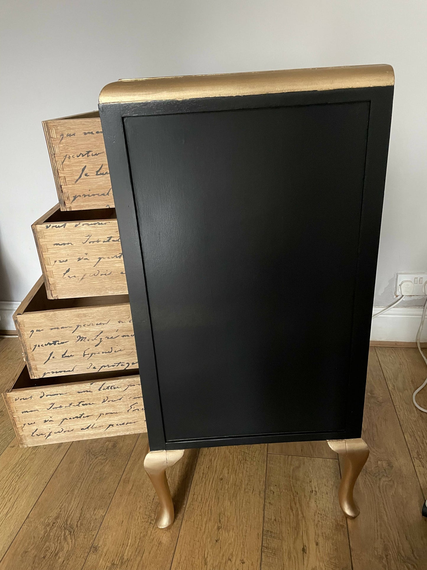 Vintage Chest of Drawers