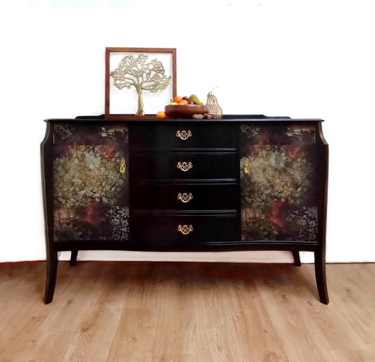 Elegant Strongbow sideboard or drinks cabinet