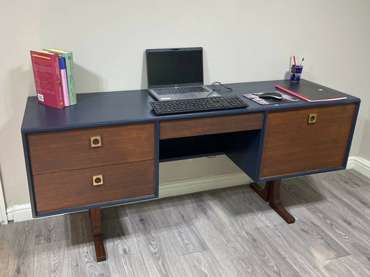 Mid Century Sideboard / Cabinet