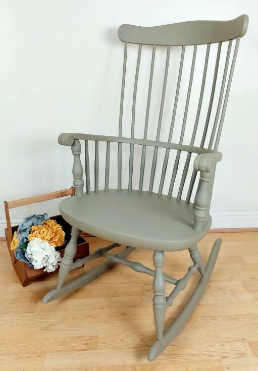 Country House Vintage Rocking Chair