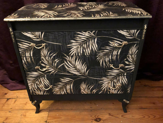 Chest of drawers upcycled