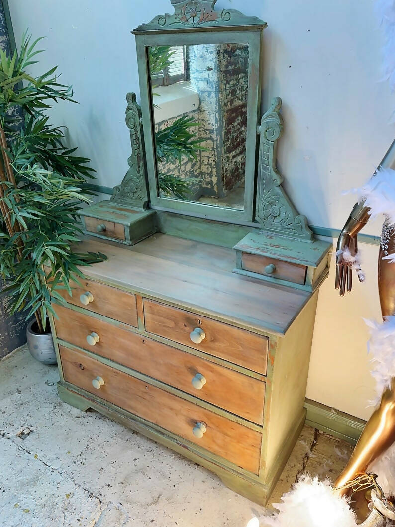 Vintage Dressing Table / Drawers With Mirror