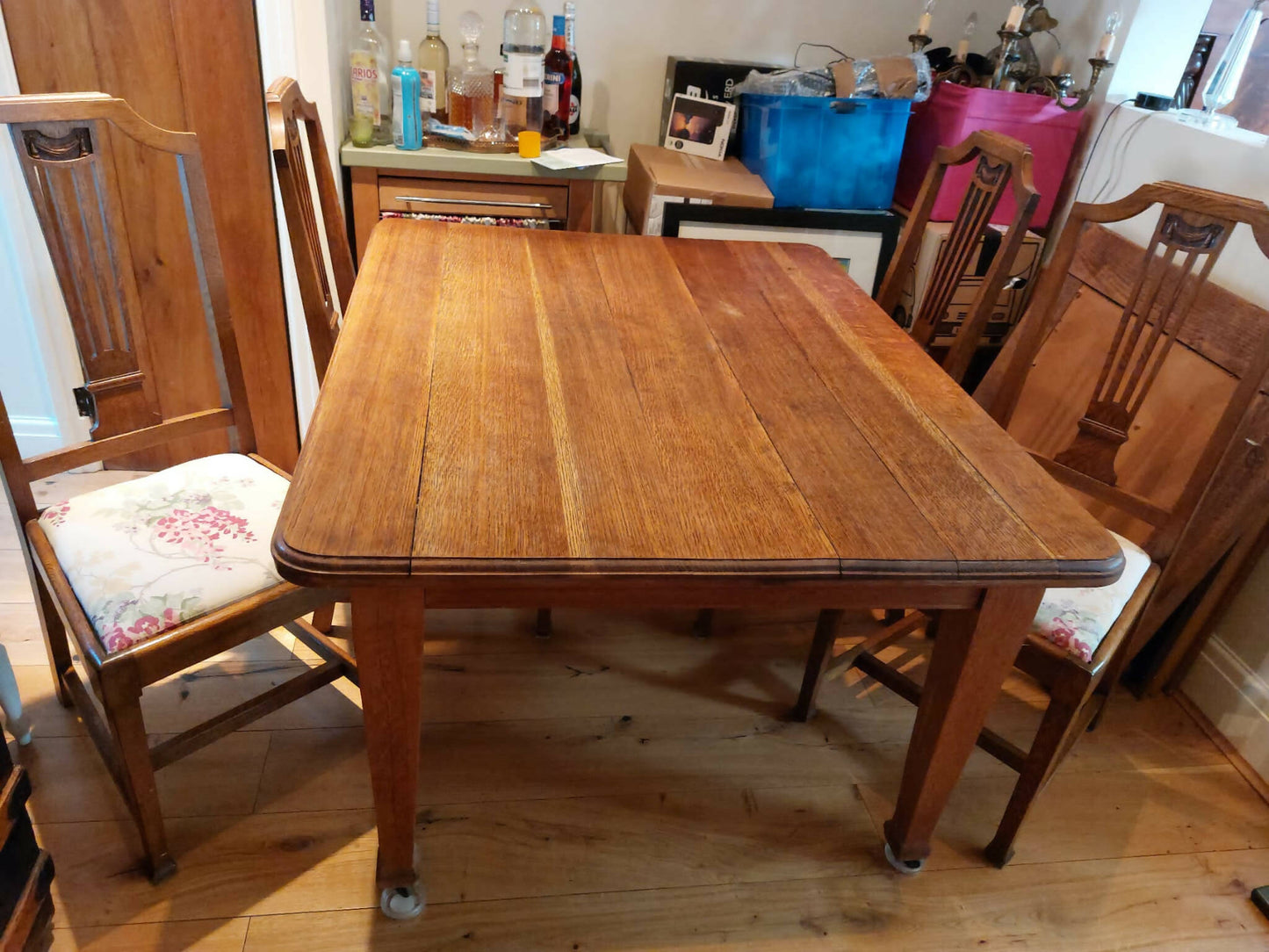 Arts and Crafts Oak Dining Table and 4 Chairs