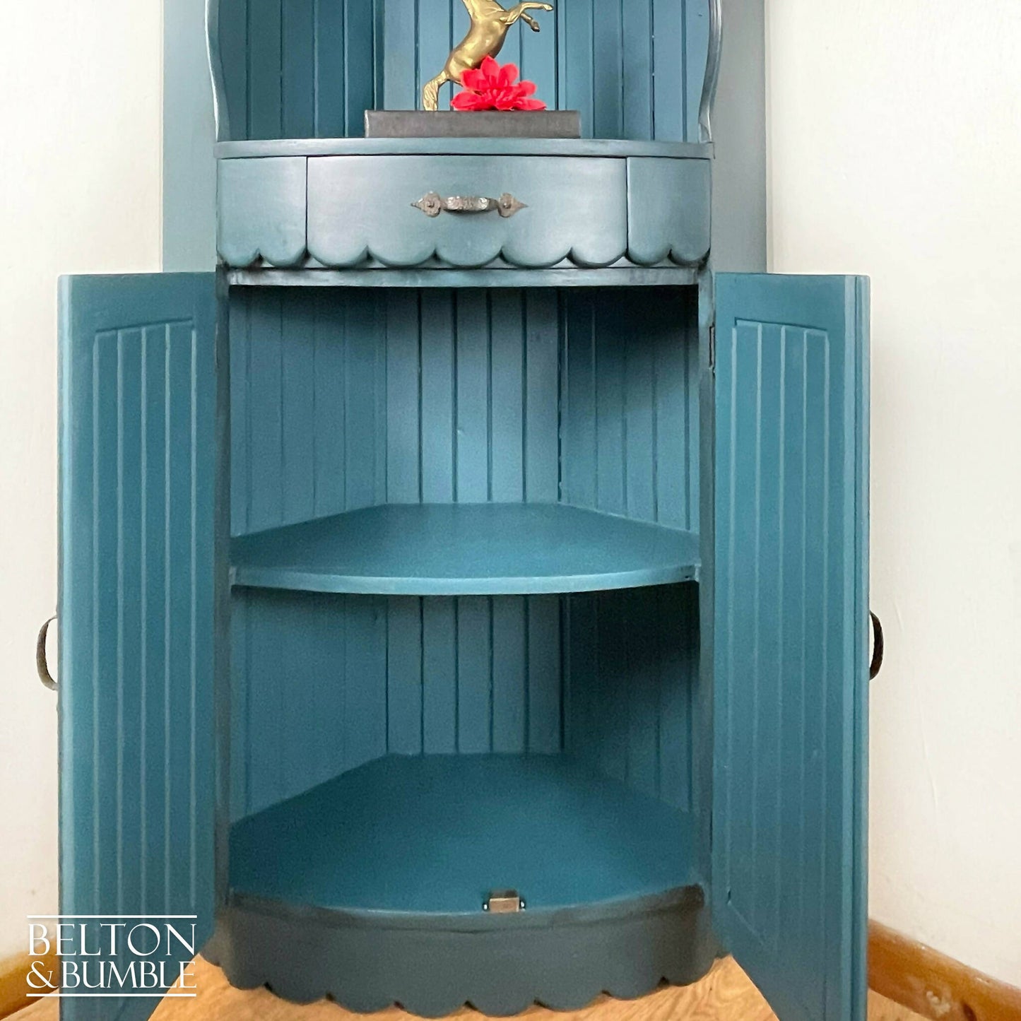 Pine Corner Cabinet Blue  (4)