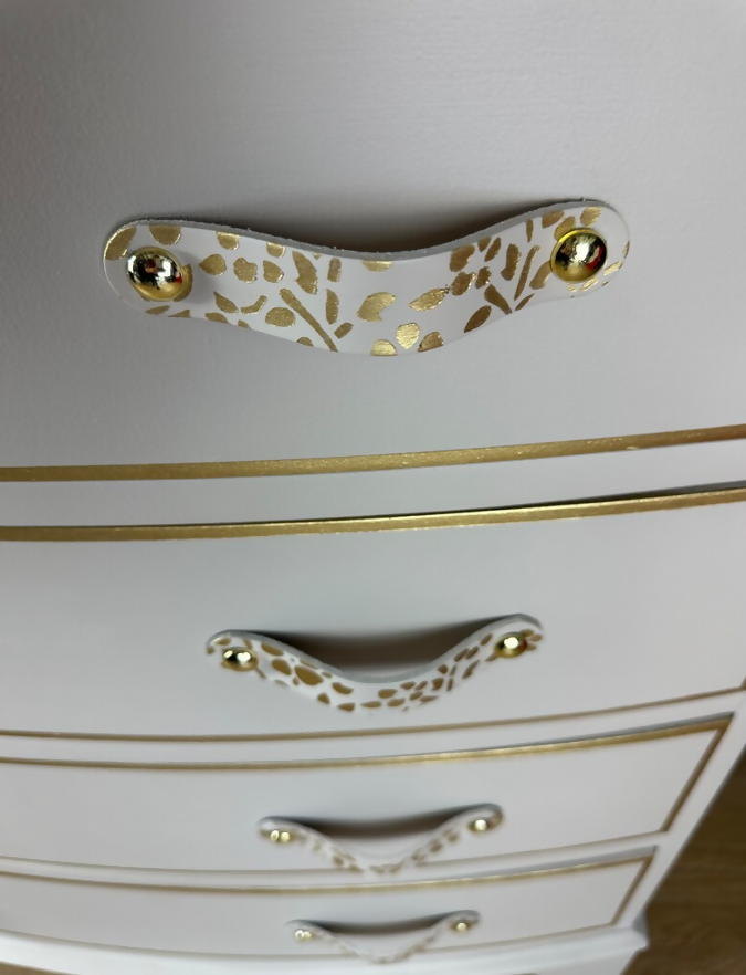 Stunning Georgian Bow Fronted Chest of Drawers Off White Colour and Gold