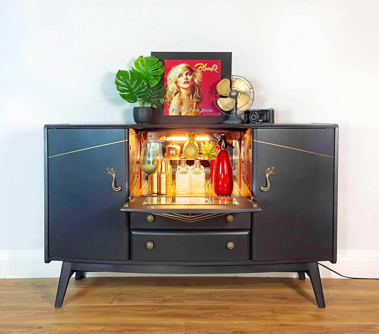 Cocktail Drinks Sideboard