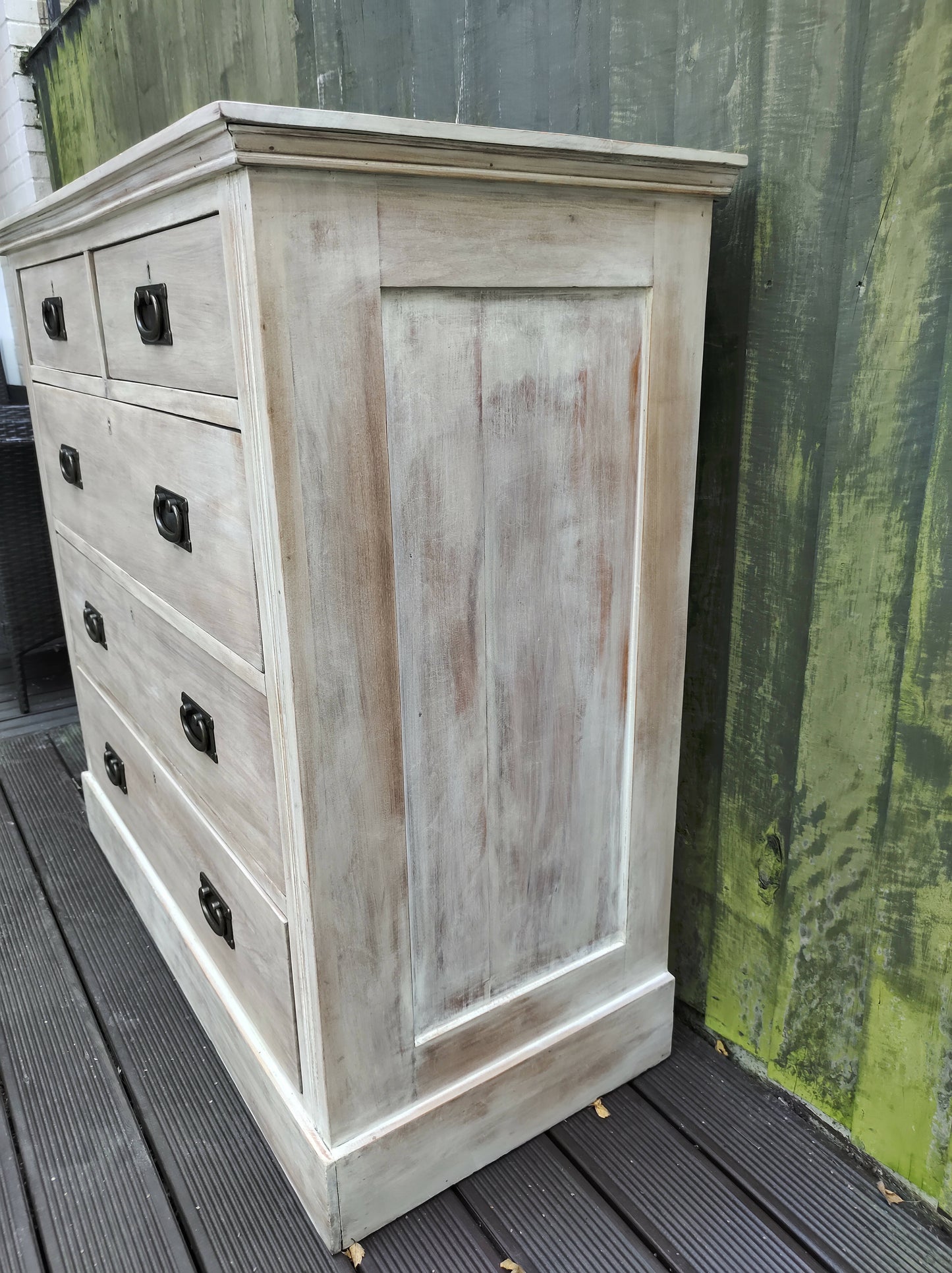 Victorian chest of drawers