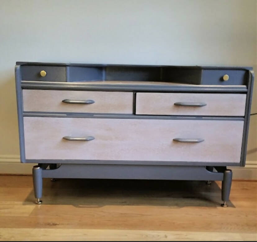 Rare Retro vintage dressing table, occasional table, chest of drawers in great condition