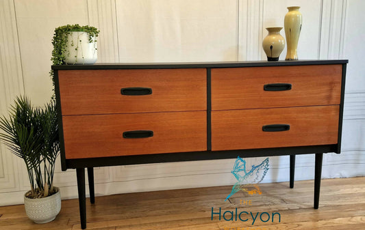 ***SOLD****Mid Century Modern ( MCM ) Sideboard