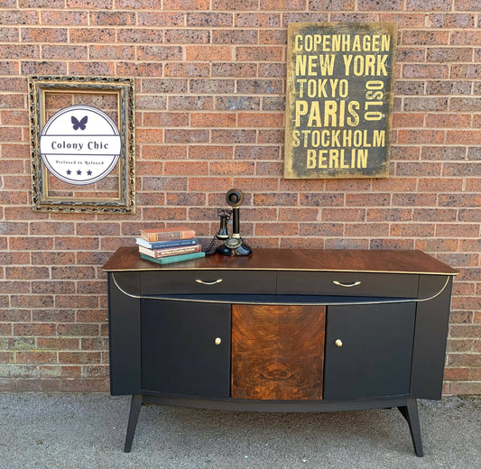 VINTAGE MID CENTURY MODERN BLACK BEAUTILITY SIDEBOARD WITH FABULOUS SIDE DRINKS CABINET