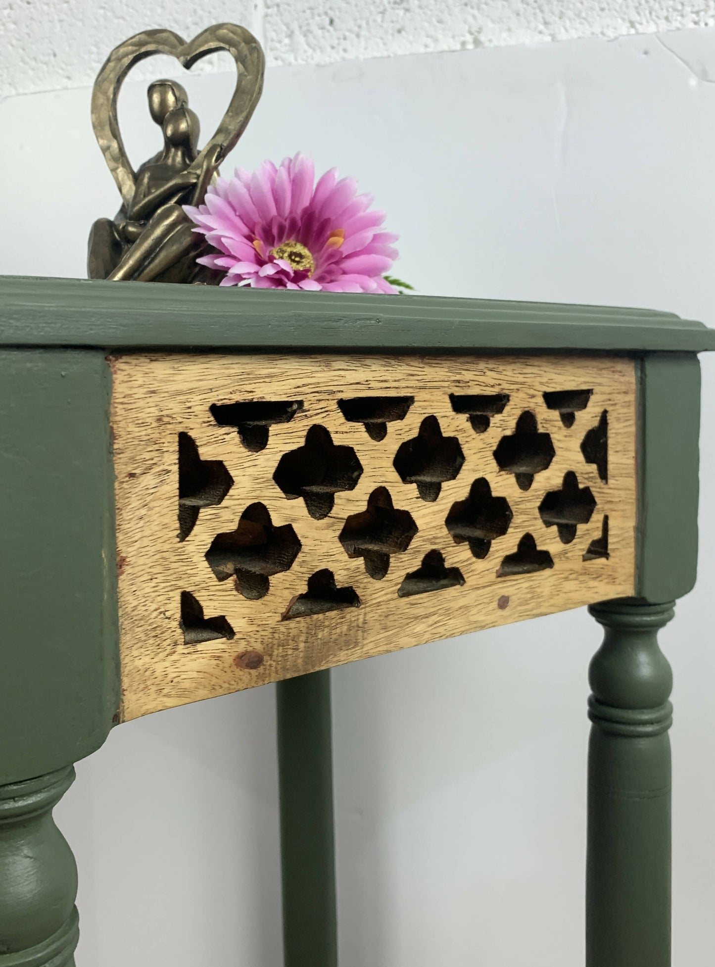 Green Trellis Plant Stand