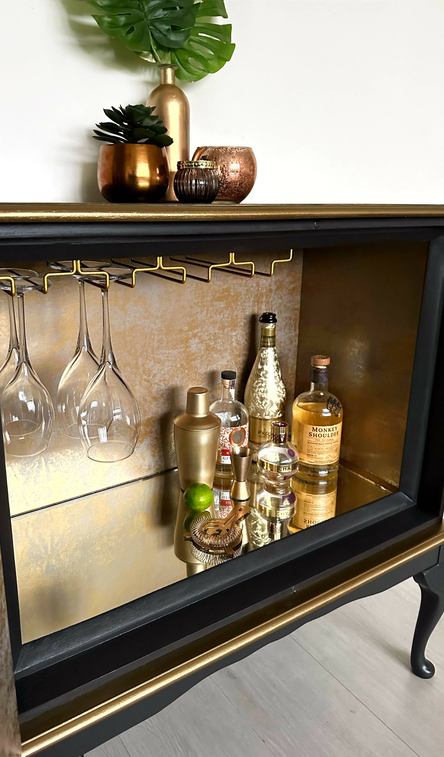 Black Art Deco Drinks Cocktail  Cabinet
