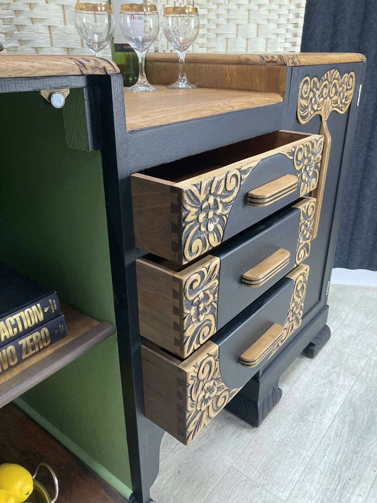 Art Deco Carved Sideboard/Buffet in Oak and Black