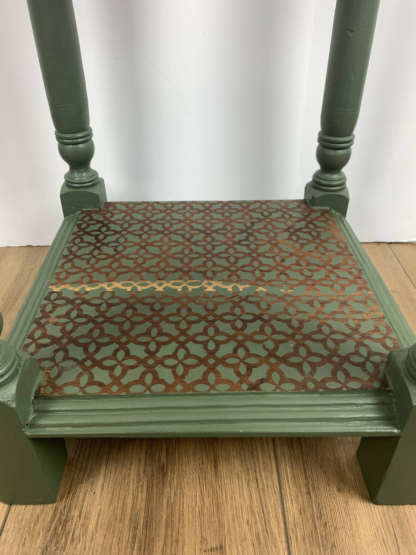 Green Trellis Plant Stand