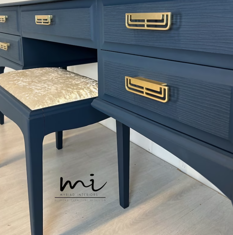 blue stag dressing table 1