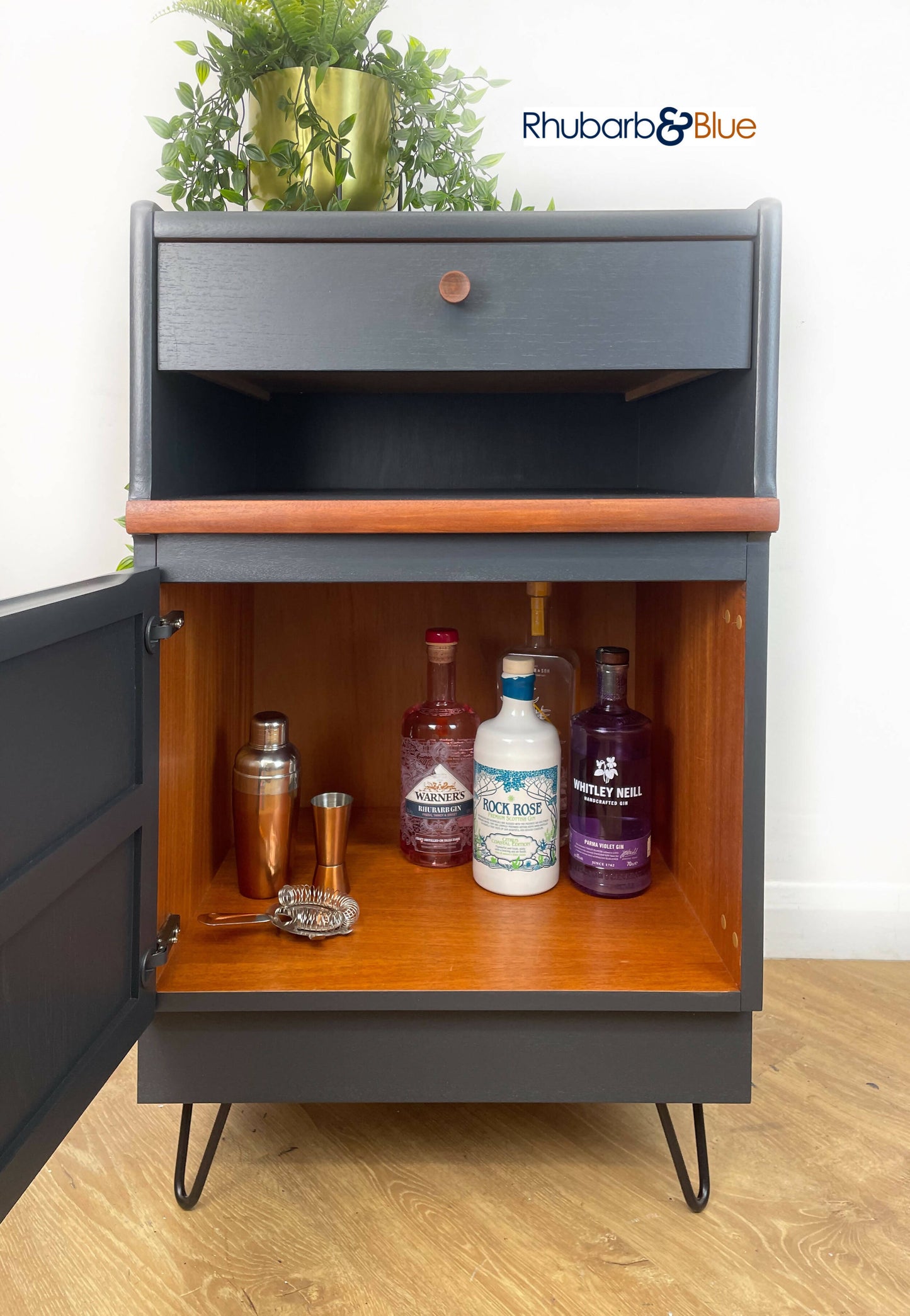 Nathan drinks / record cabinet