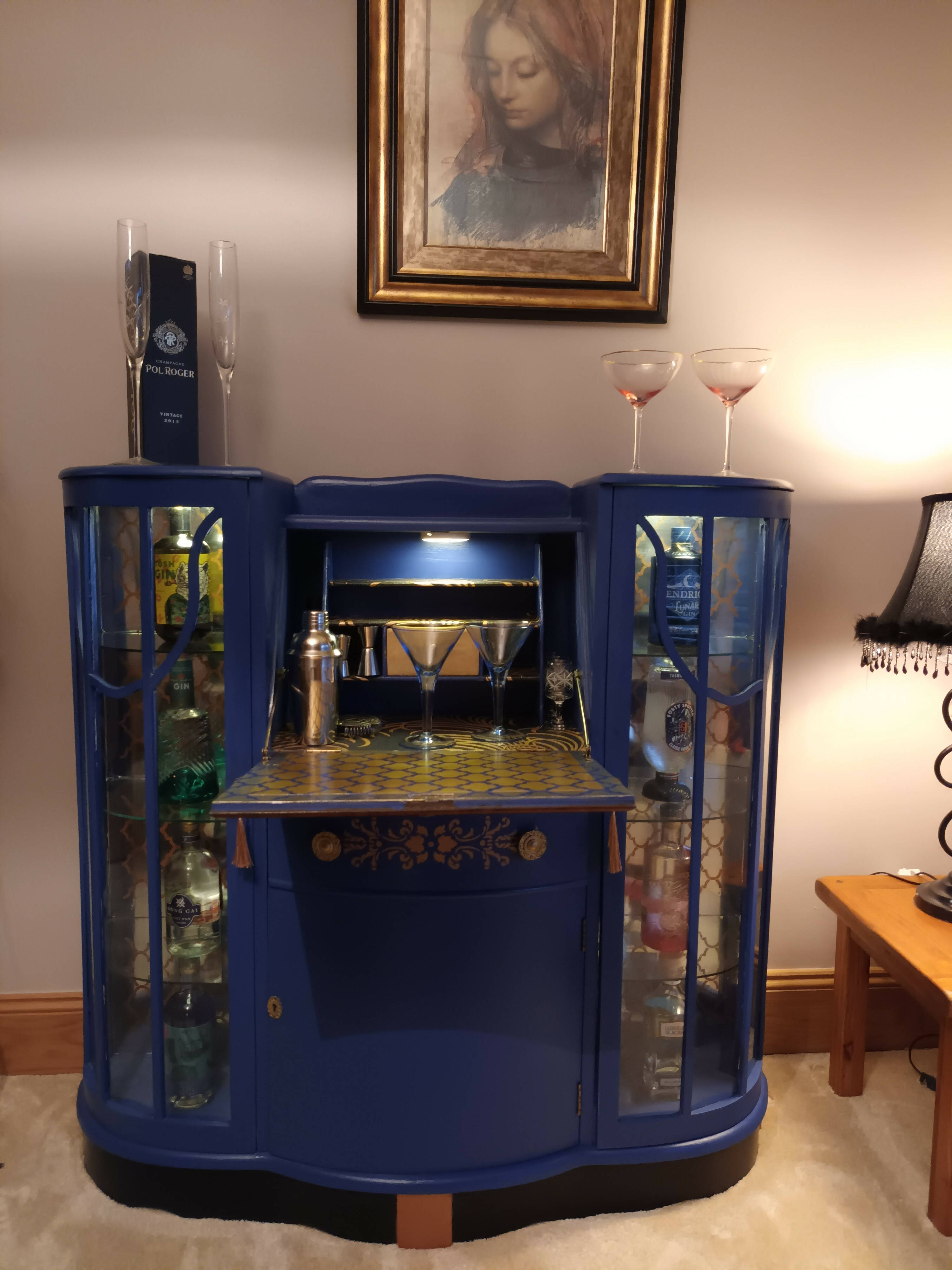 Vintage bar outlet furniture