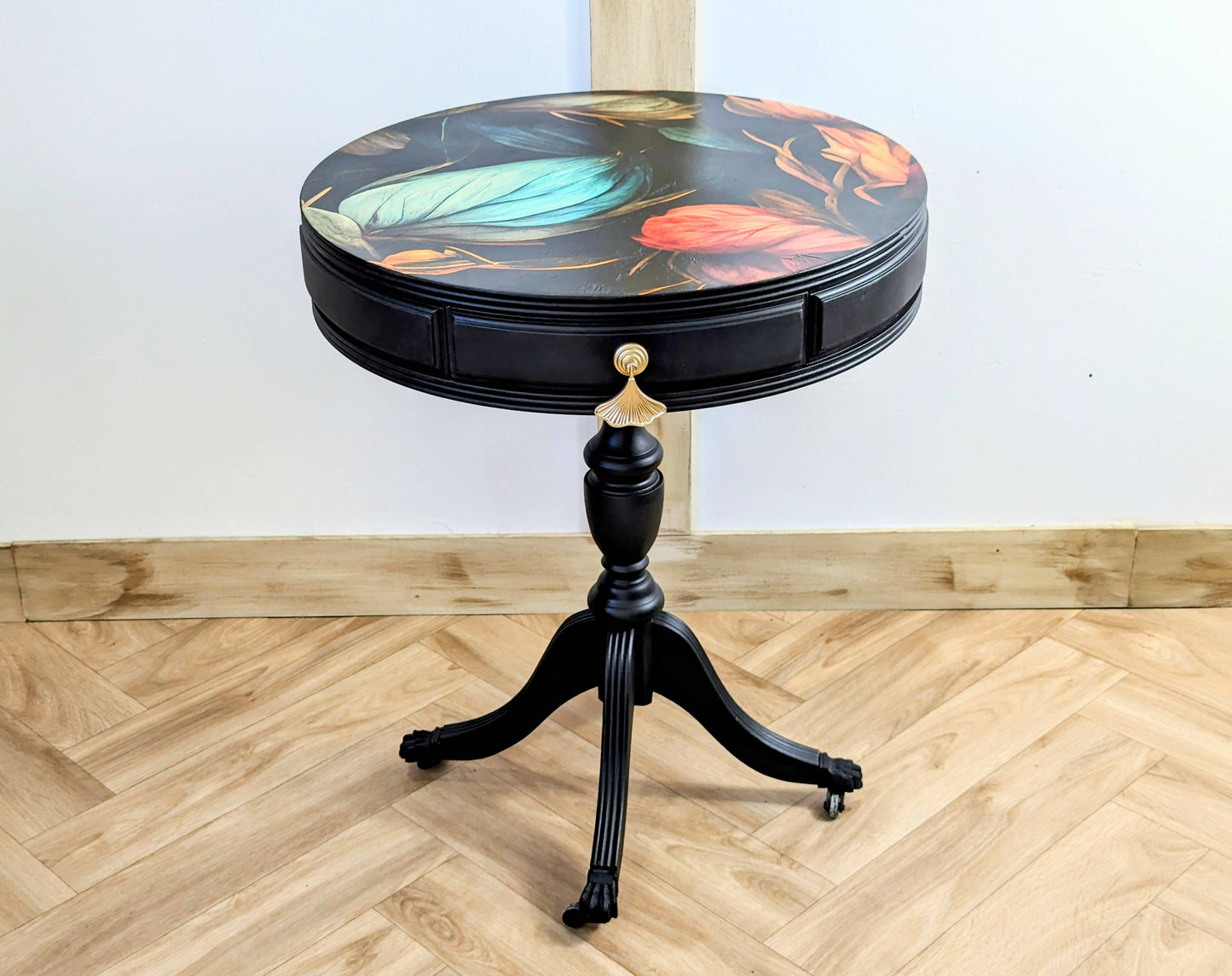 Vintage art deco style drum table with 2 drawers, decoupage side table, black/ gold occasional table, lamp table