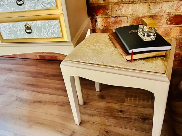 STAG DRESSING TABLE, STOOL AND MATCHING BEDSIDE TABLE/DRAWER