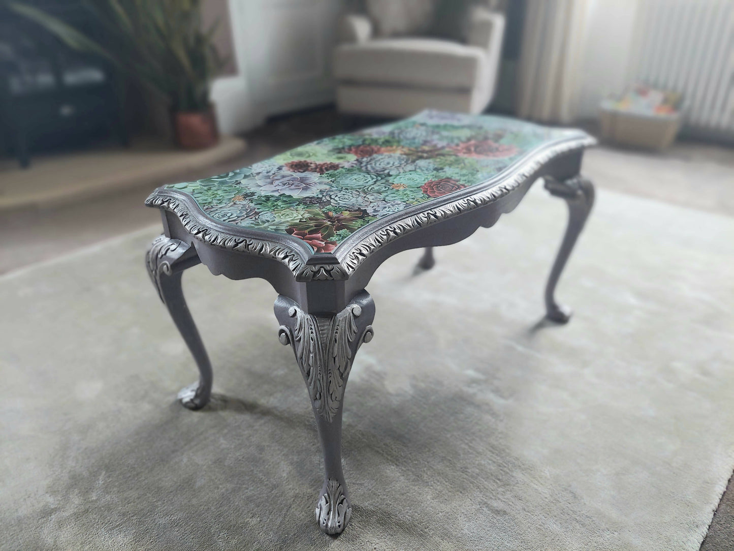 Beautiful upcycled coffee table with glass top