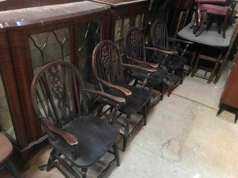 Set of 6 Windsor Chairs